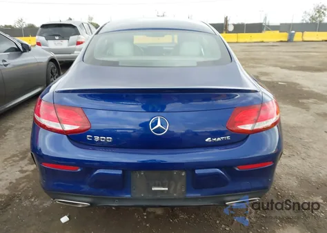 2017 Mercedes-Benz C 300 4Matic из США, поврежденный, VIN WDDWJ4KB9HF357060